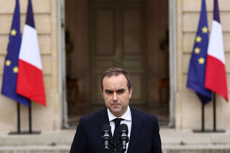 Sébastien Lecornu ficou menos de um mês como premiê