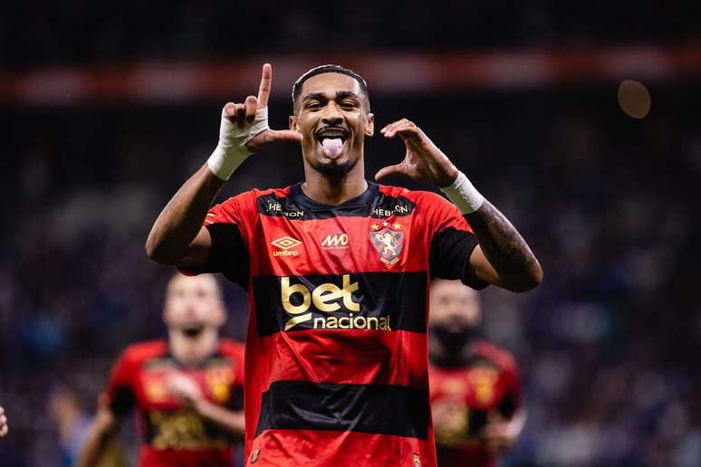 Derik Lacerda fez o gol do Sport no duelo com o Cruzeiro. Mas, no fim, 1 a1.