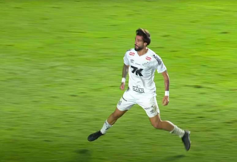 Lautaro Díaz tem dois gols em cinco jogos pelo Santos –