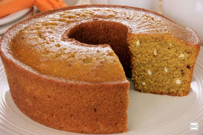 Bolo de Cenoura com Whey – Foto: Guia da Cozinha