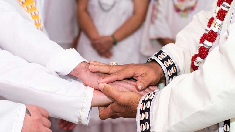 Veja como agradecer as entidades em sua casa