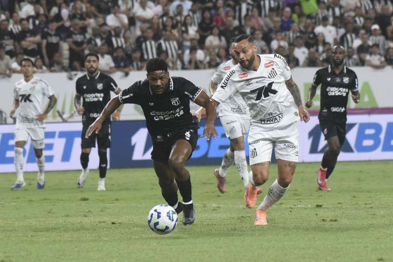 Santos enfrenta o Ceará pelo Brasileirão