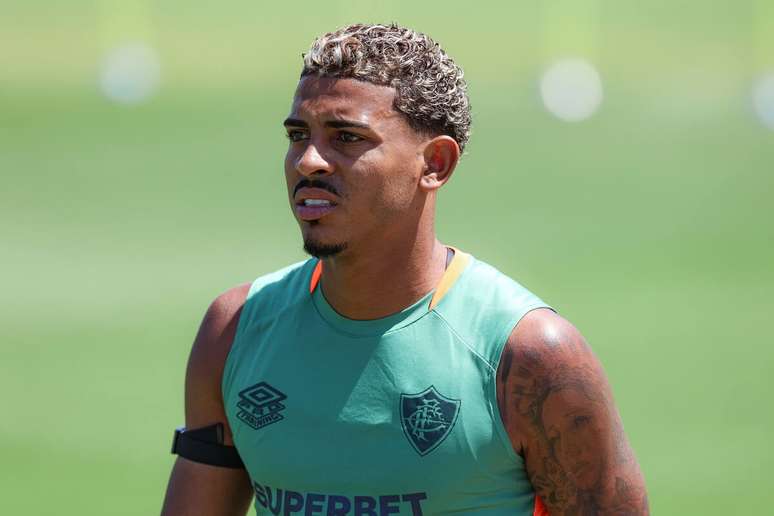 John Kennedy pode ganhar nova chance como titular –