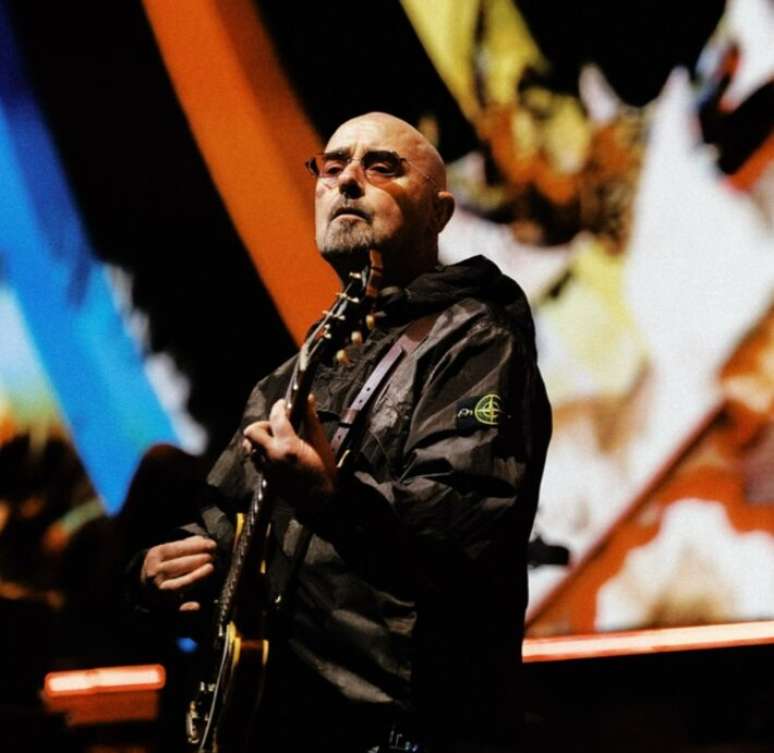 Guitarrista do Oasis, Bonehead, anuncia pausa para tratamento contra câncer de próstata