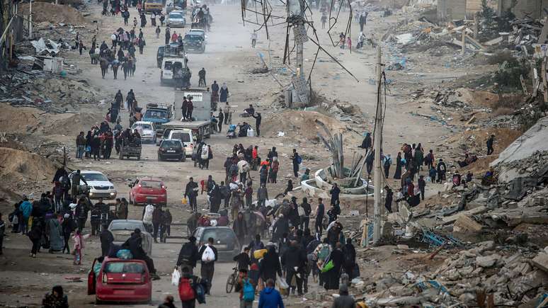 Os mais de dois milhões de palestinos que vivem na Faixa de Gaza enfrentam uma catástrofe humanitária