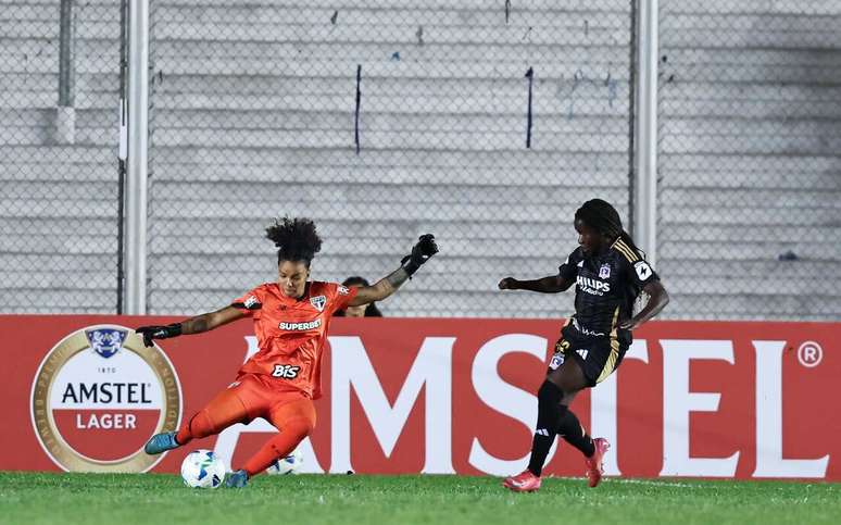 Time tricolor não conseguiu segurar o ímpeto das chilenas –