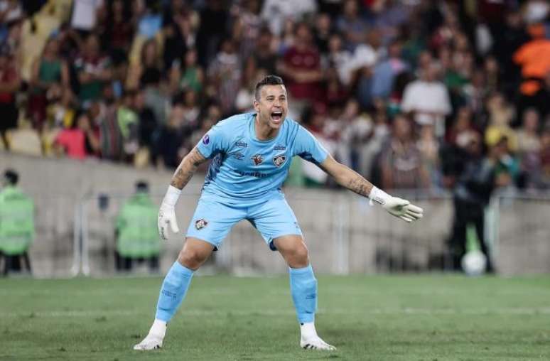 Bento ganha chance com Carlo Ancelotti –