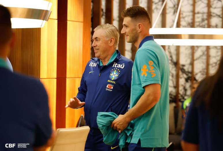 Bento ganha chance com Carlo Ancelotti –