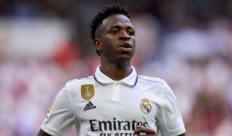 Vini Jr. toma atitude após conversas com modelo Day Magalhães virem à tona.