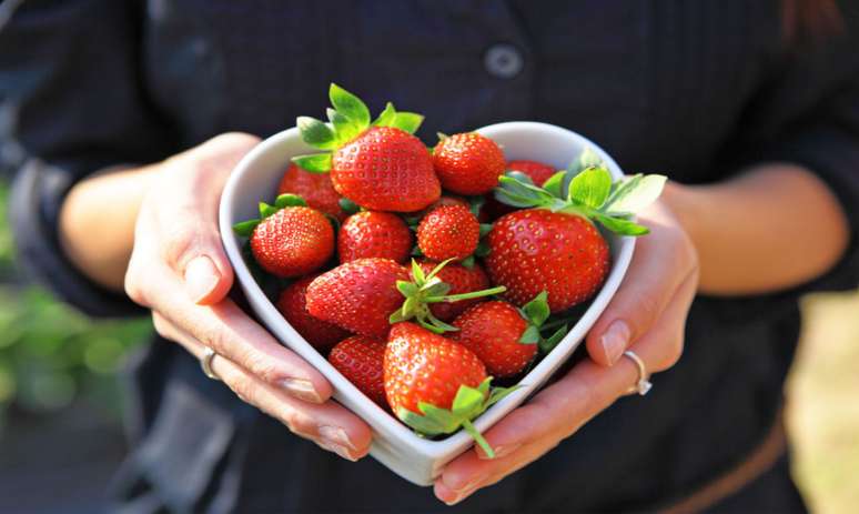 What happens in the body of those who eat strawberries every day