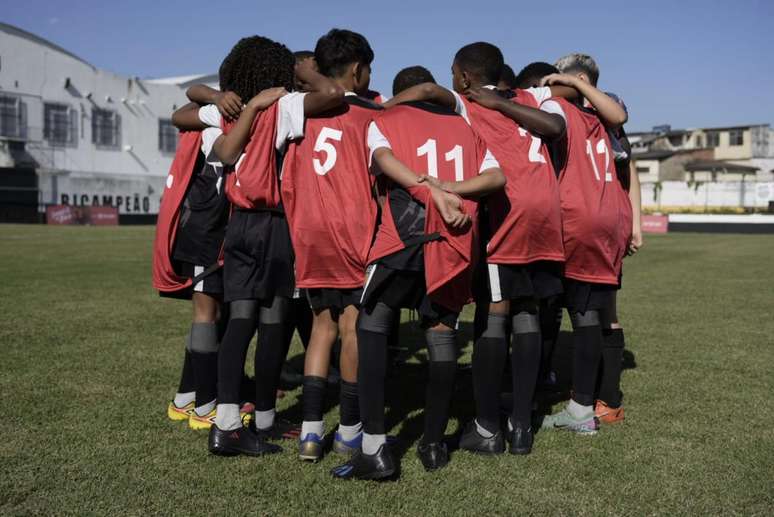 Crianças no Projeto Sonho de Bola 