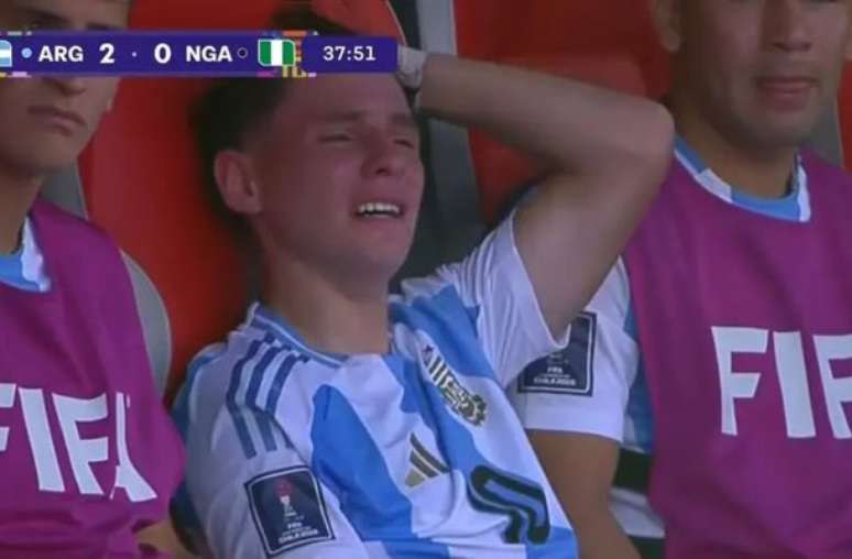 Montoro leaves the field crying during the U20 World Cup match