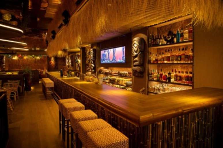 O bar tiki Kahala &eacute; o destaque da coquetelaria em Barcelona 