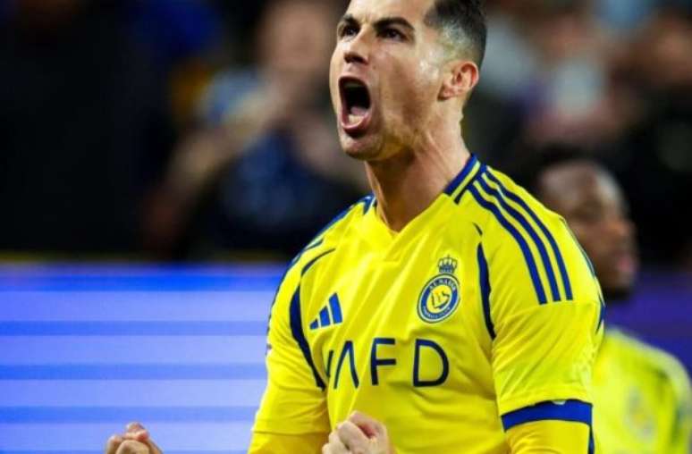 Cristiano Ronaldo está em busca do milésimo gol na carreira – Abdullah Ahmed/Getty Images