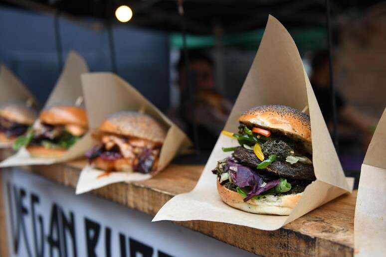 Uso de termos como 'hamburger vegetariano' pode ser proibido na UE