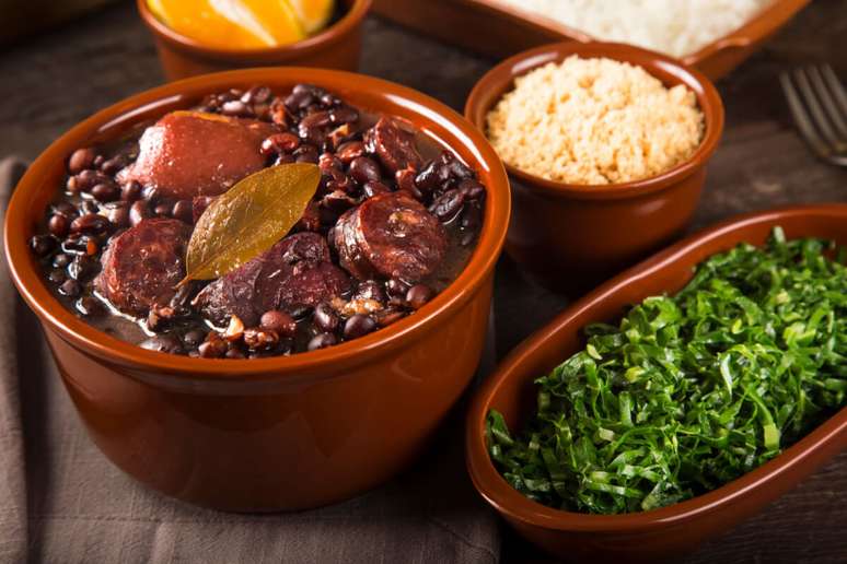 Em Barcelona &eacute; poss&iacute;vel encontrar bares que servem a feijoada brasileira 