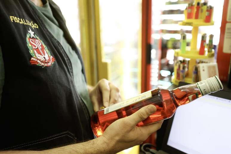 Gabinete de crise intensificou fiscalizalções contra bebidas falsificadas