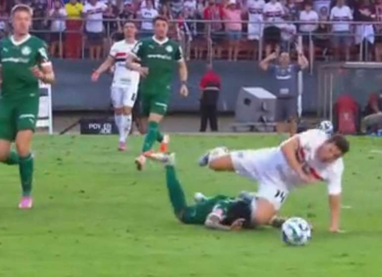 Momento do pênalti não marcado –