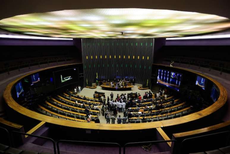 Presidente da Câmara dos Deputados, Hugo Motta, durante sessão de debate sobre proteção para criança e adolescente em ambiente digital