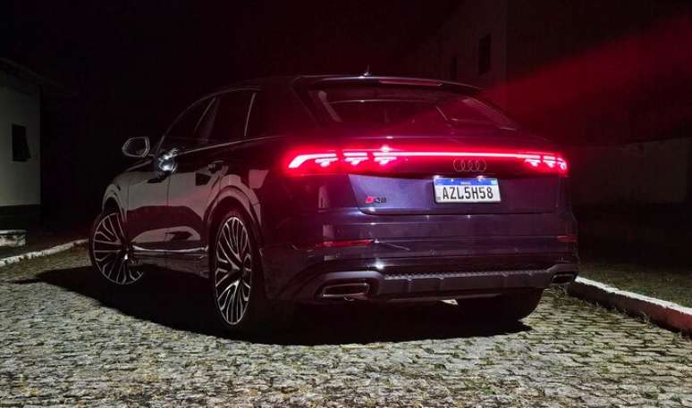 Modo Dynamic coloca o Q8 mais pr&oacute;ximo do ch&atilde;o