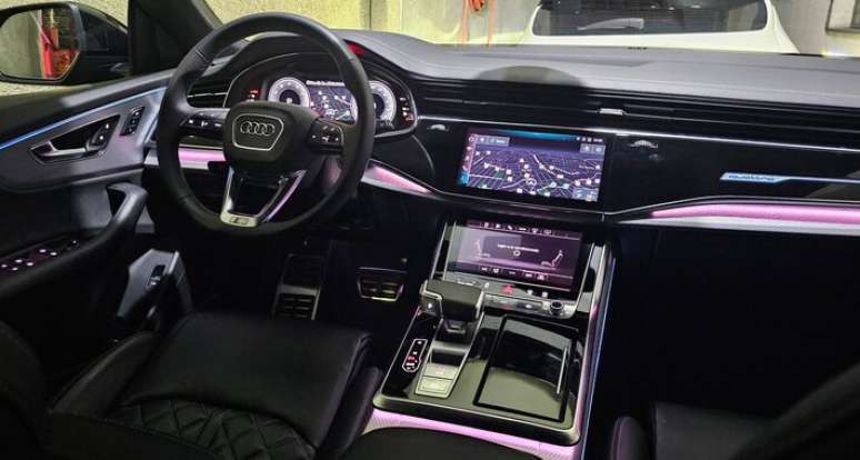 Audi Q8 Performance Black 2025