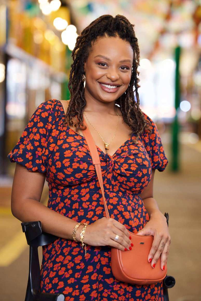 Haonê Thinar interpreta Pam em Dona de Mim