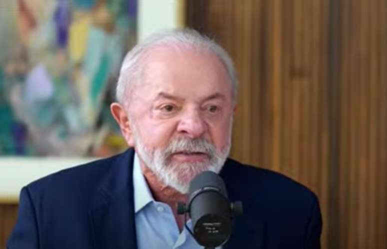 Lula diz que adversários devem estar mais preocupados que ele com as eleições de 2026