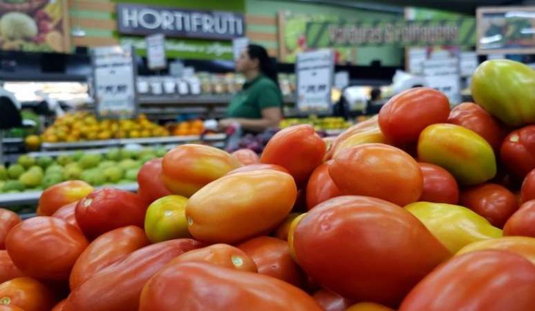 Preços médios do tomate no atacado subiram quase 28% em São Paulo, 15% no Rio de Janeiro e 52% em Minas Gerais, na primeira semana de outubro