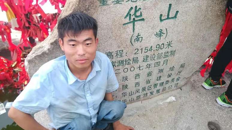 Li Chuangye diz que escalar montanhas lhe traz alegria