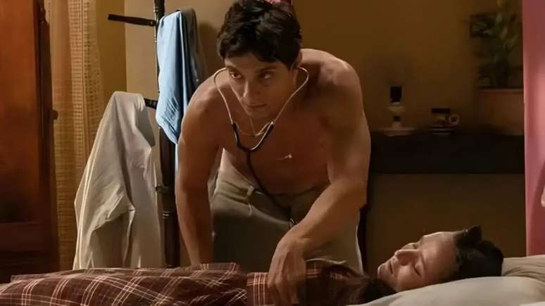 Tulio (Cadu Libonati) e Estela (Larissa Manoela) em &lsquo;&Ecirc;ta Mundo Melhor!&rsquo;