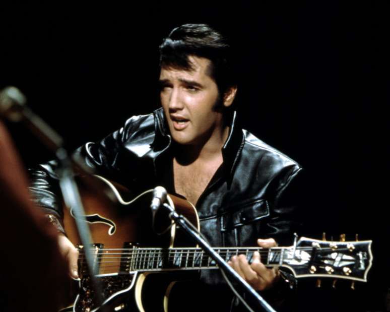 Baz Luhrmann apresenta imagens inéditas de Elvis Presley em Las Vegas e turnê de 1972 no filme EPiC, previsto para 2026