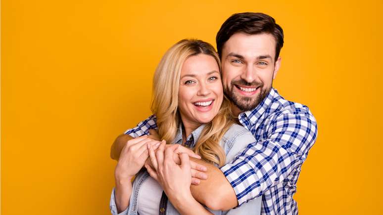 Confira os signos que est&atilde;o mais grudentos.