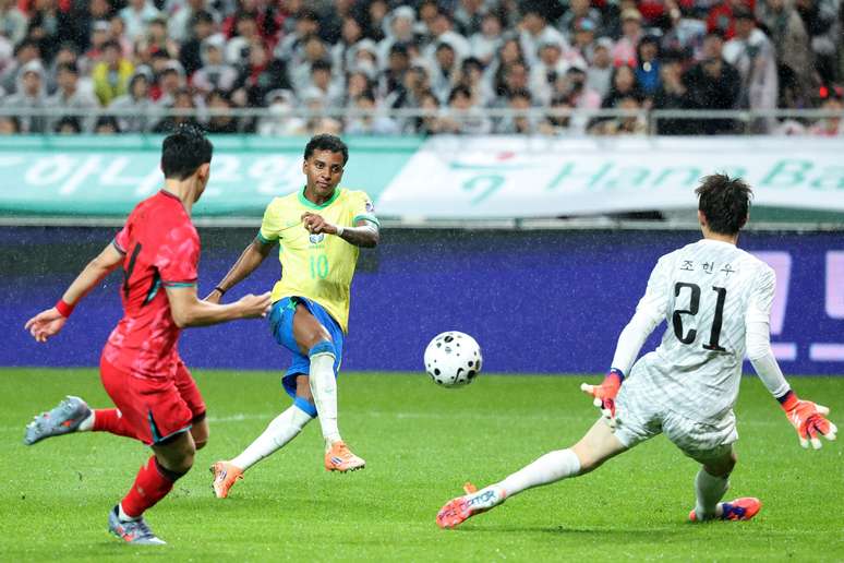 odrygo marcando na goleada da Sele&ccedil;&atilde;o 