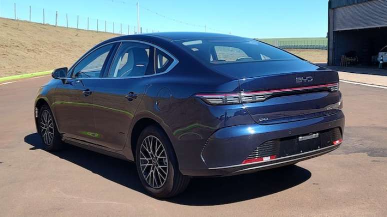 BYD já vende a linha 2026 de alguns modelos e números têm crescido média de 10 mil unidades a cada mês