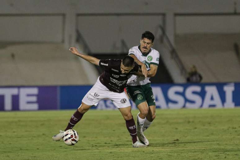 Ferrovi&aacute;ria e Chapecoense fizeram um jogo duro &ndash;