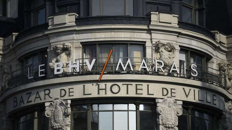 Imagem de arquivo mostra fachada da tradicional loja de departamentos BHV, no centro de Paris, em 18 de março de 2016.