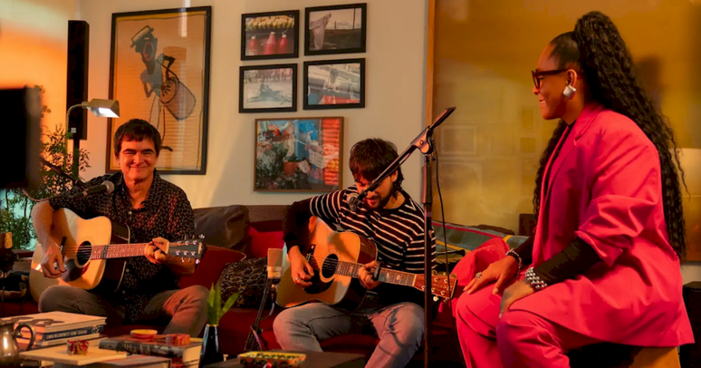 Raquel recebe grandes artistas na intimidade do 'Som na Sala', do Canal BIS