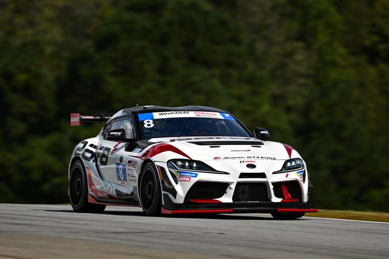 Kiko Porto a bordo do Toyota GR Supra número 8