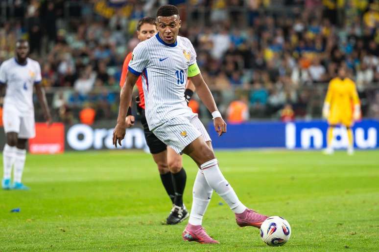 Kyllian Mbappé (França) durante jogo contra a Ucrânia, no dia 05.09.2025 