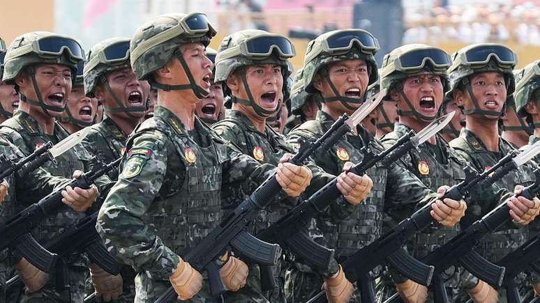 Especialistas afirmam que se as For&ccedil;as Armadas do mundo todo fossem um &uacute;nico pa&iacute;s, seria um dos maiores emissores de polui&ccedil;&atilde;o