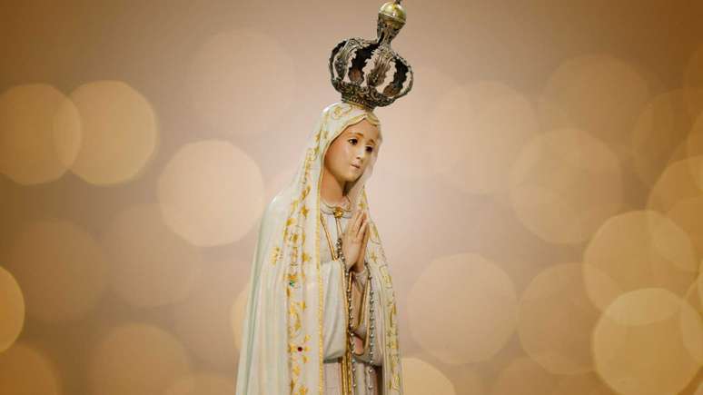 Confira a oração "Maria Passa na Frente" completa e entenda como ela pode te ajudar a abrir seus caminhos!