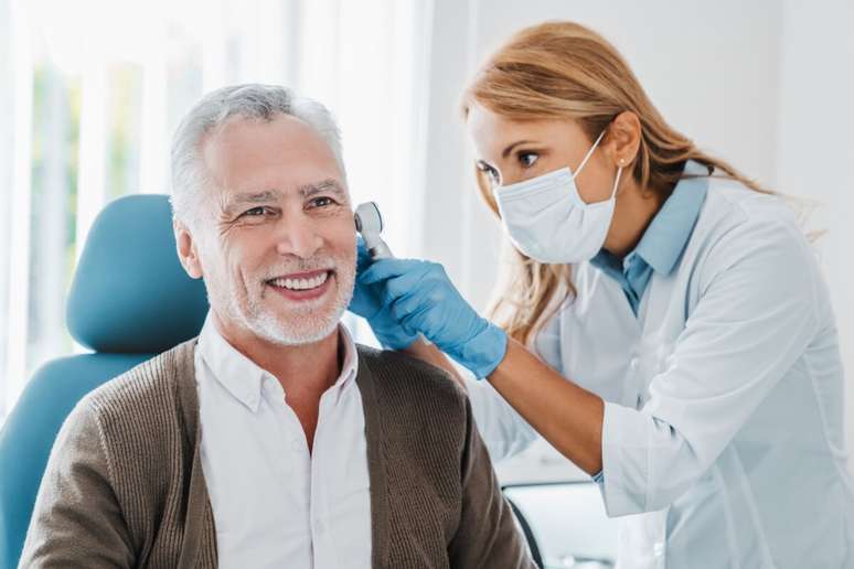 Early diagnosis of hearing loss is essential to maintaining health Early diagnosis of hearing loss is essential to maintaining health