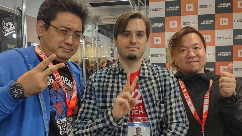 Esquerda: Hiroshi Nagaki, produtor de Double Dragon Revive; Direita: Hideyuki Anbe, chefe de tecnologia da Arc System Works