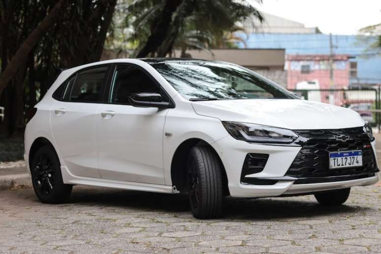 Chevrolet Onix ultrapassa Fiat Mobi e sobe para o 4º lugar