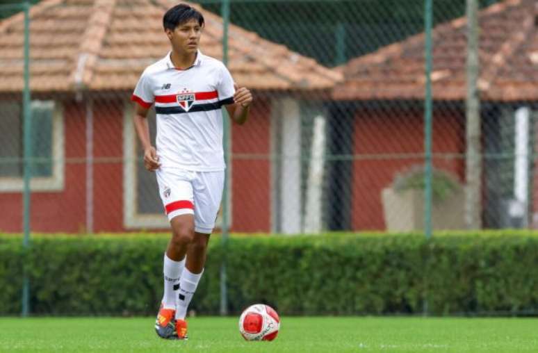 Rubens Chiri / São Paulo - Legenda: Sub-17: Zagueiro da base do São Paulo é convocado para a Copa do Mundo