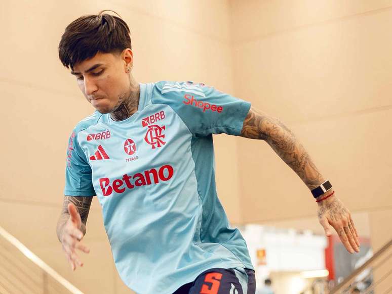 Erick Pulgar vive dias decisivos para retorno ao Flamengo –