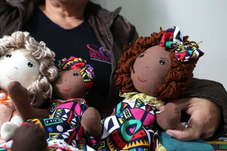 Today Quitéria teaches crafts courses at the Casa da Mulher Paulistana Today Quitéria teaches crafts courses at the Casa da Mulher Paulistana