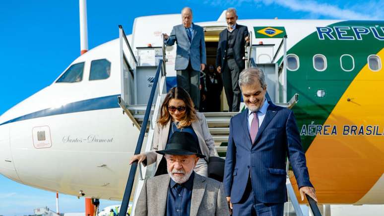 Presidente Lula chega a Roma para primeiro encontro com papa Leão XIV