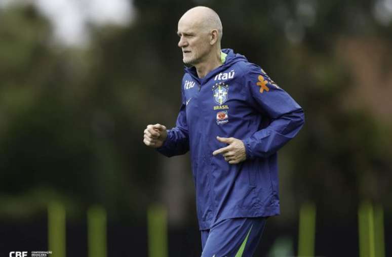 John, Hugo Souza e Bento receberam elogios de Taffarel. Rafael Ribeiro/ CBF