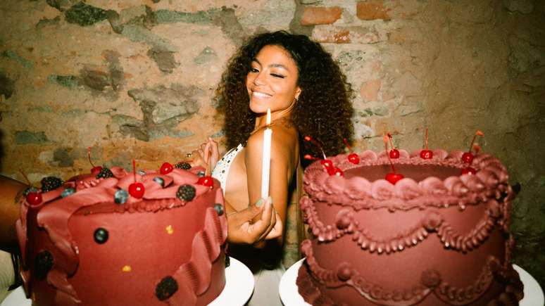 Any Gabrielly celebra 23 anos no Rio e reflete sobre carreira e novos projetos